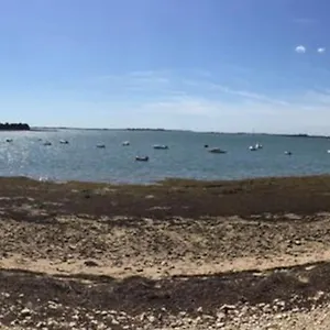 Meuble Sur L'ile De Tascon A 300 M De La Saint-Armel